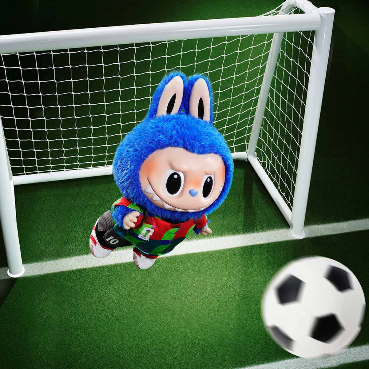 THE MONSTERS × FIFA SERIES-Catch the Win Vinyl Plush Doll