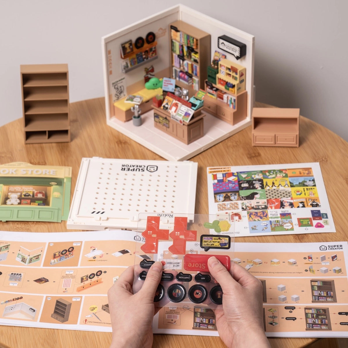 [Rolife] Super Creator Miniature House - Fascinating Book Store DW004
